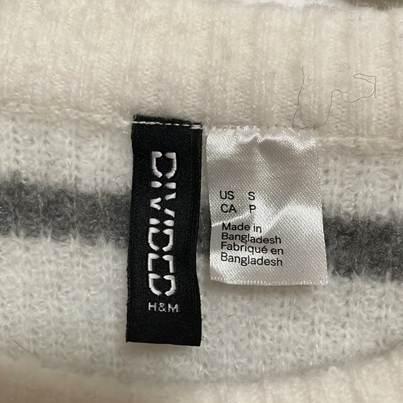 Divided sweater. White with gray stripes. Small. - Picture 2 of 3